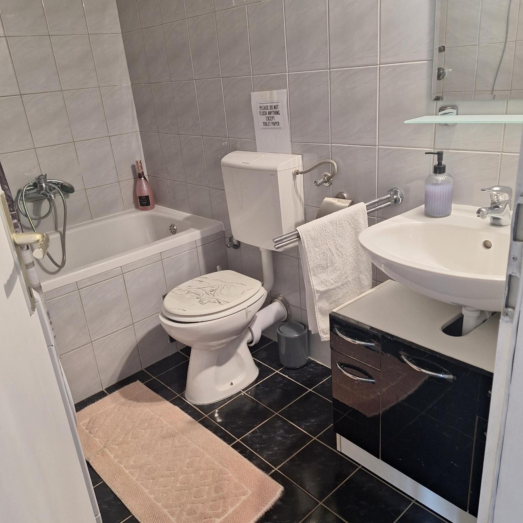 Appartement Mila à Kaštel Novi Extérieur photo
